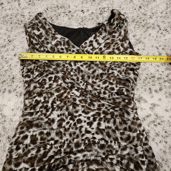 Adrianna Papell SZ 8 Bodycon Leopard Print V-Neck Sleeveless Evening Dress - Picture 6 of 11